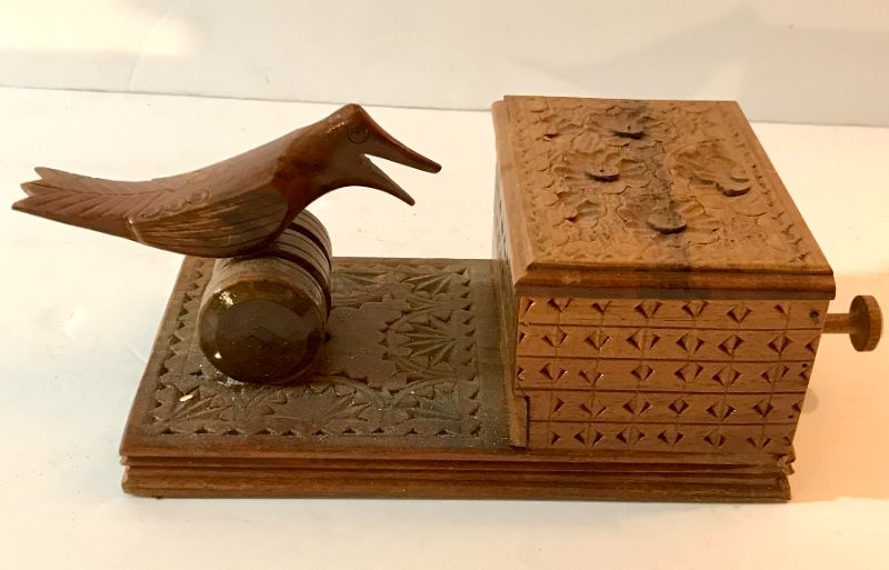 Photo 2 of MID 20TH CENTURY WOODEN CIGARETTE DISPENSER BOX WITH MECHANICAL BIRD