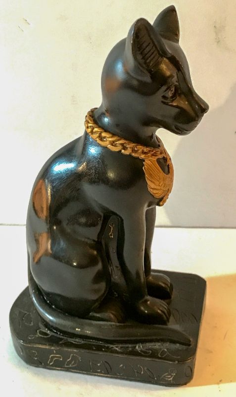 Photo 8 of EGYPTIAN DECRATIVE WALL PLATES WITH VINTAGE 8” SIMEASE PORCELAIN CERAMIC CAT SCULPTURE BLACK AND GOLD