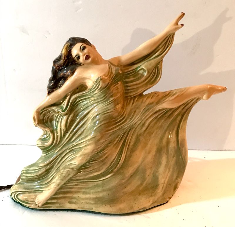 Photo 1 of VINTAGE CERAMIC "LADY BALLERINA" LAMP