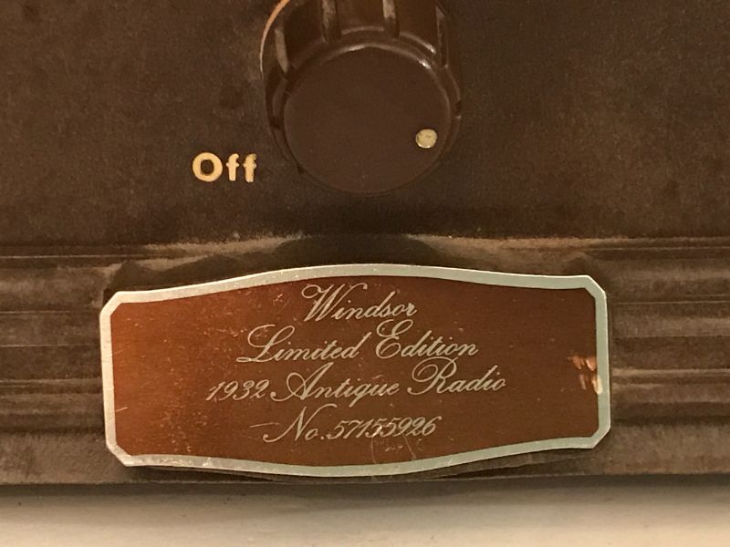 Photo 2 of LIMITED EDITION VINTAGE WINDSOR INDUSTRIES RADIO MODEL 2136