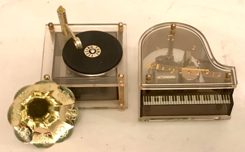 Photo 2 of BABY GRAND PIANO MUSIC BOX AND OTHERS