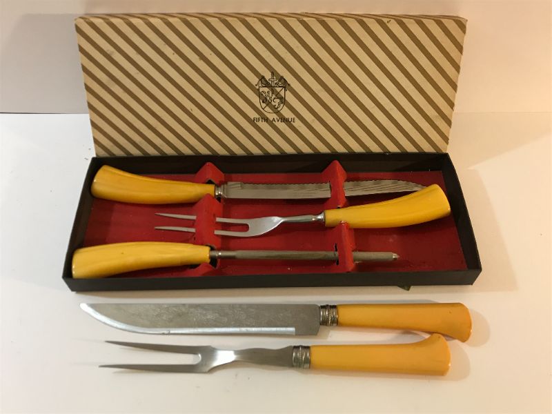 Photo 1 of VINTAGE 5TH AVE CARVING SET