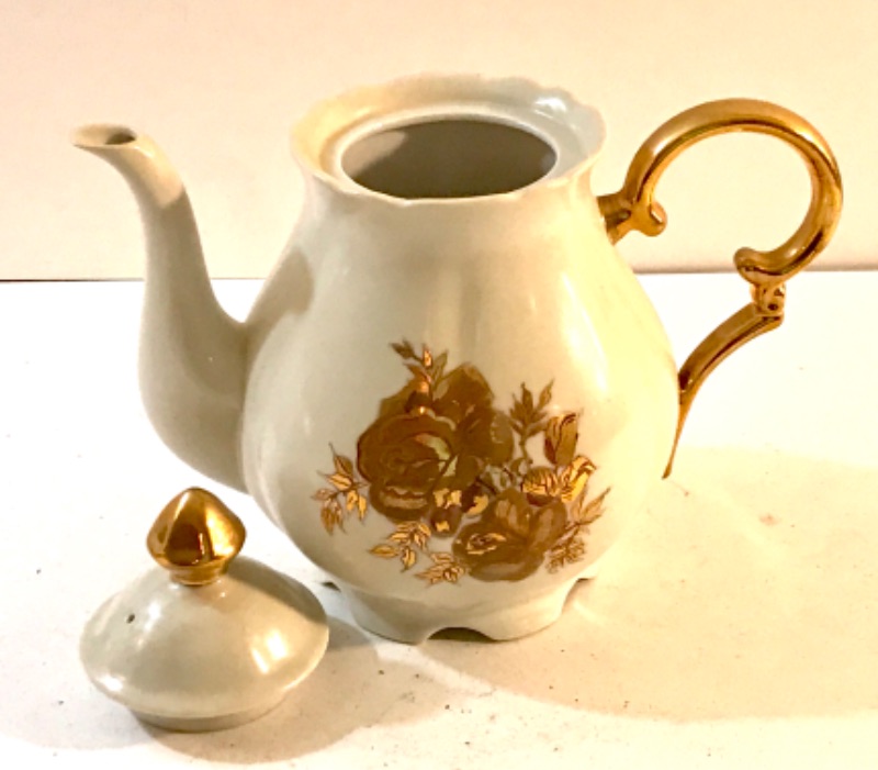 Photo 3 of E. BRITTON VINTAGE GOLD LEAF TEA SET 