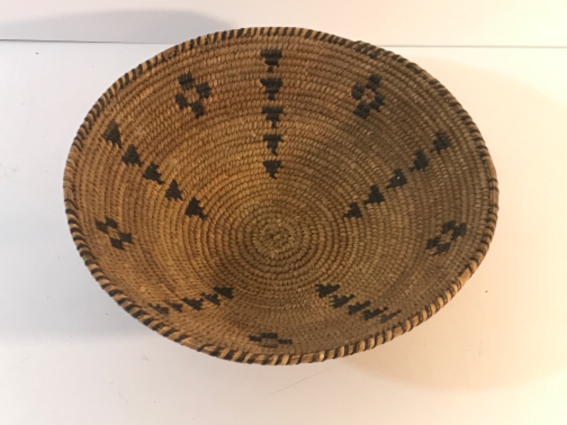 Photo 3 of AMERICAN INDIAN PIMA BASKET VERY RARE 11.5 DIA x 4.5” H