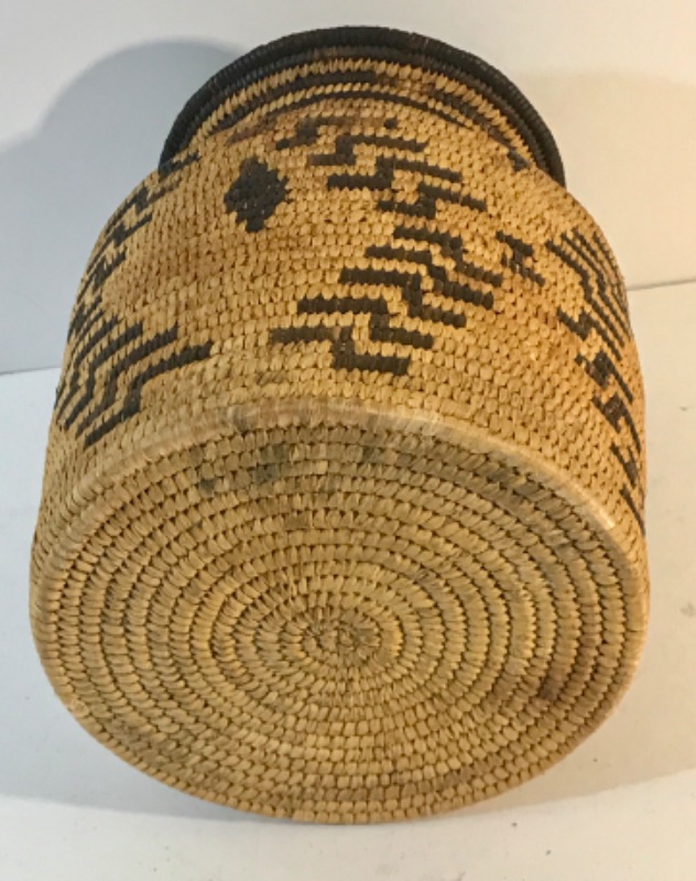 Photo 2 of AMERICAN INDIAN PIMA BASKET VERY RARE 7” DIA X 9”H