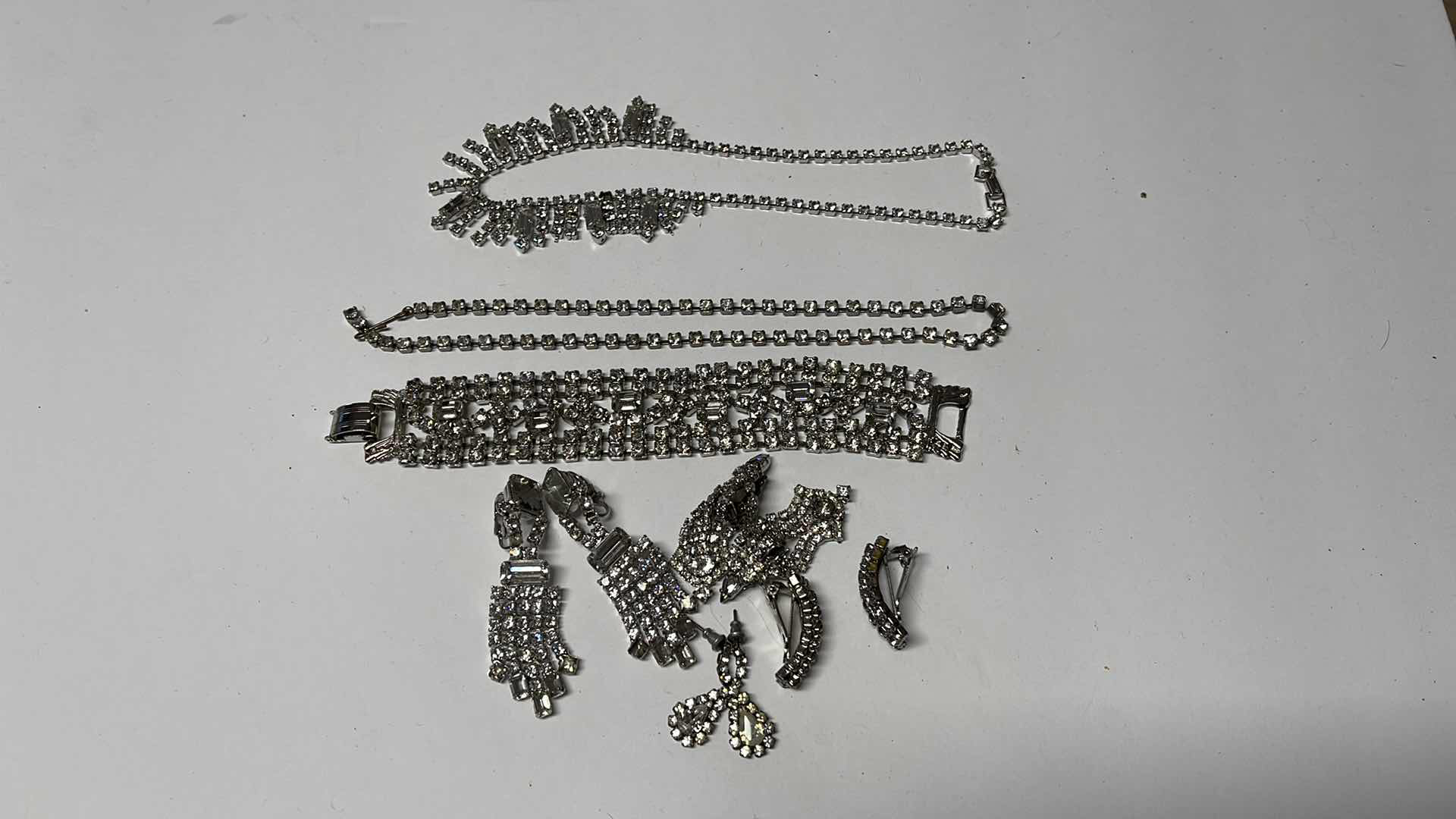 Photo 2 of VINTAGE RHINESTONE JEWELRY