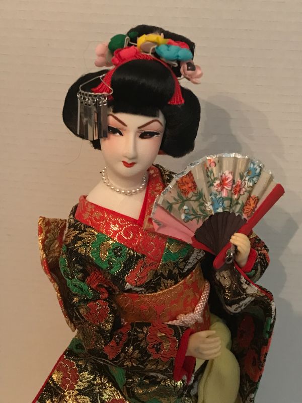 Photo 2 of EARLYRED 12 INCHES JAPANESE GEISHA KIMONO DOLL COLLECTIBLE FIGURINES