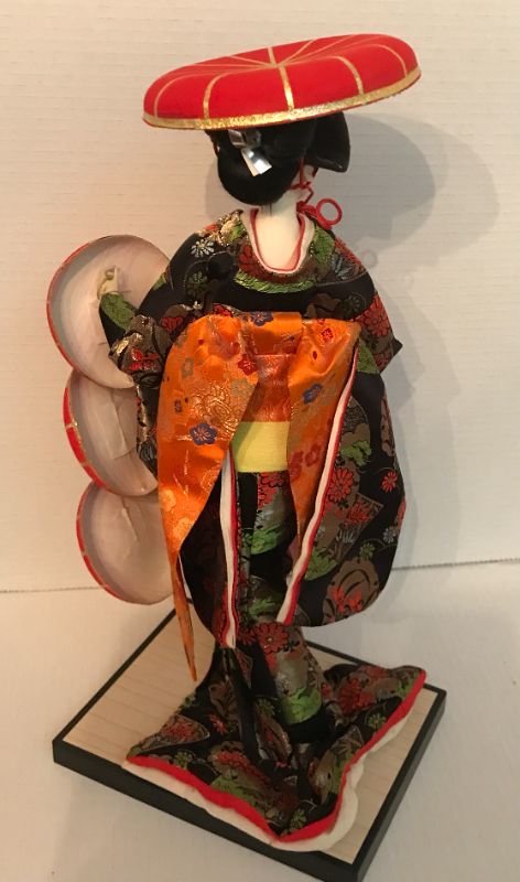 Photo 5 of EARLYRED 12 INCHES JAPANESE GEISHA KIMONO DOLL COLLECTABLE FIGURINES