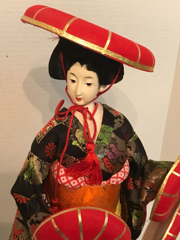 Photo 4 of EARLYRED 12 INCHES JAPANESE GEISHA KIMONO DOLL COLLECTABLE FIGURINES