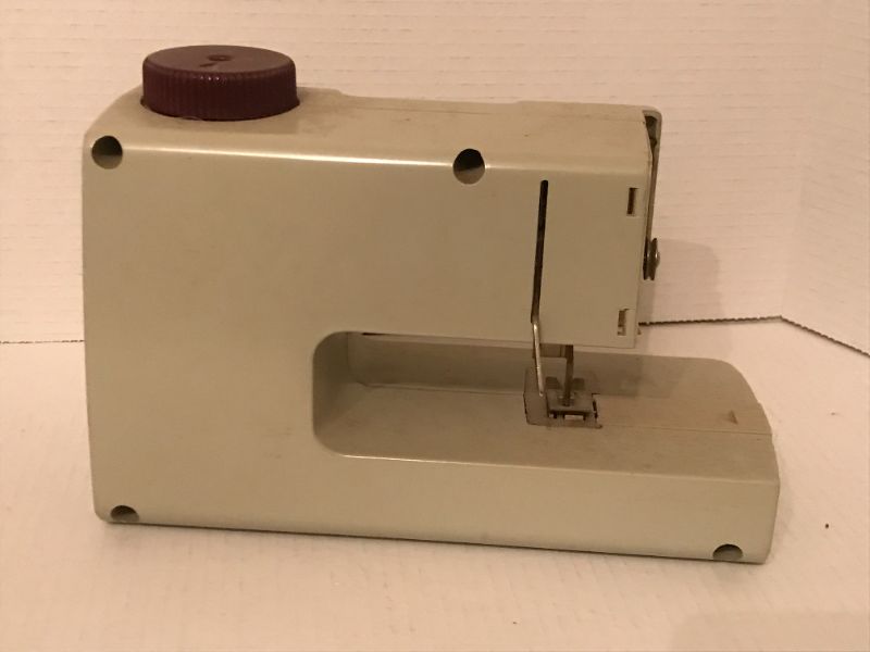 Photo 5 of SINGER TINY TAILOR MENDING MACHINE / SEWING SUPPLIES AND MORE