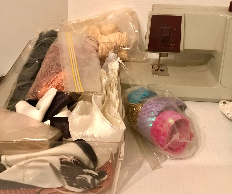 Photo 2 of SINGER TINY TAILOR MENDING MACHINE / SEWING SUPPLIES AND MORE