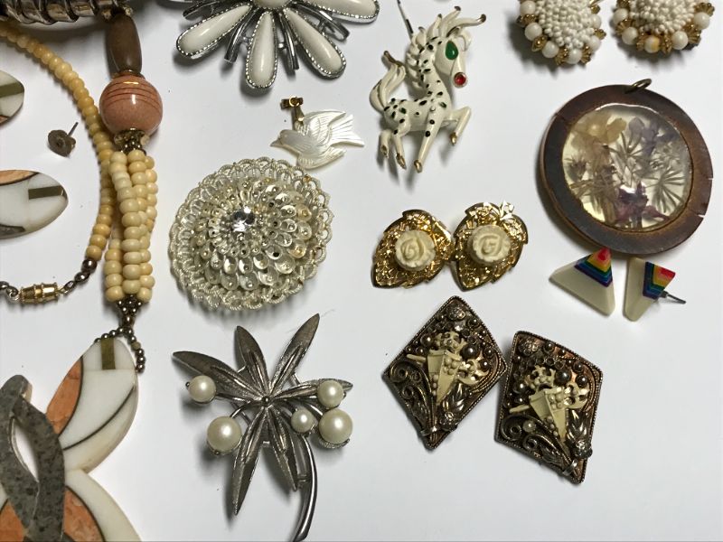 Photo 2 of VINTAGE COSTUME JEWELRY WITH BRACELETS, PINS, AND BROOCHES