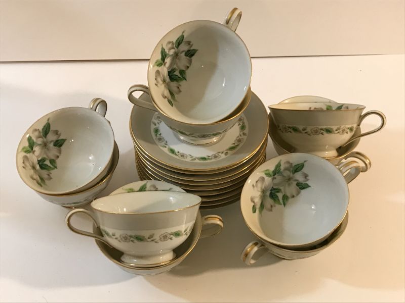 Photo 1 of NORITAKE CHINA EDGEMONT 10 CUPS & 9 SAUCERS / MORE IN AUCTION