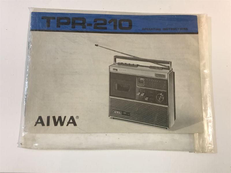 Photo 4 of VINTAGE AIWA SOLID STATE CASSETTE RADIO RECORDER