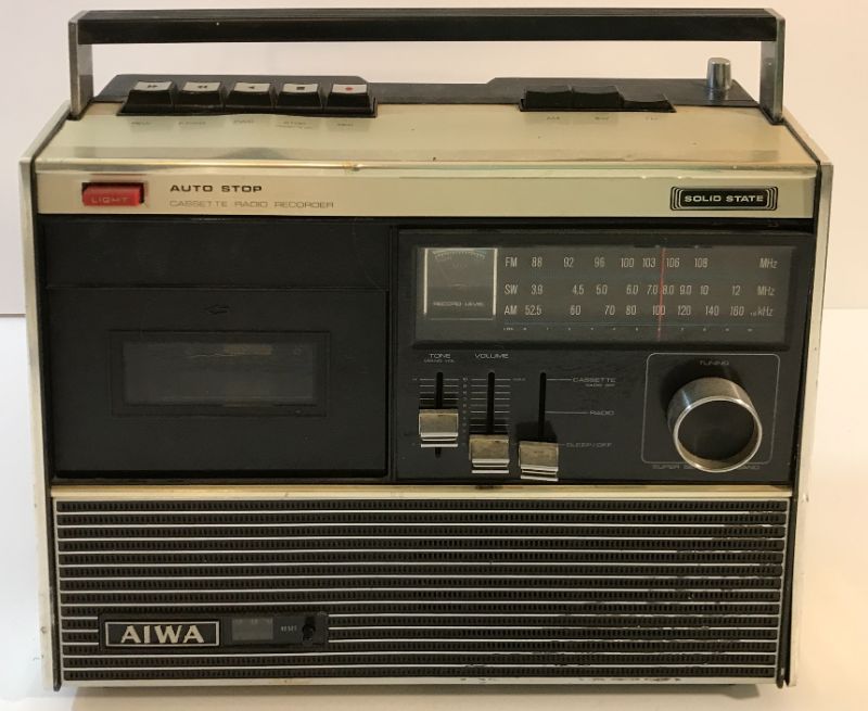 Photo 2 of VINTAGE AIWA SOLID STATE CASSETTE RADIO RECORDER