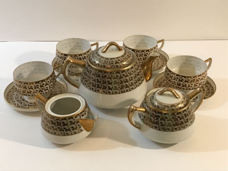 Photo 1 of HAYASI FINE CHINA KUTANI 11 PIECE TEA SET