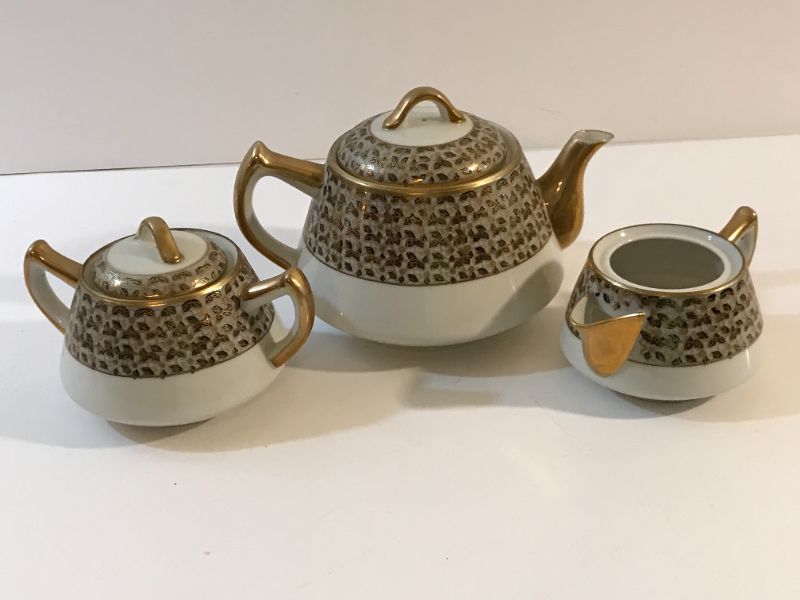 Photo 4 of HAYASI FINE CHINA KUTANI 11 PIECE TEA SET