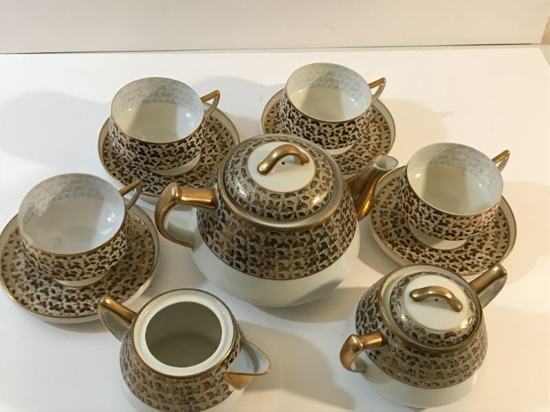 Photo 5 of HAYASI FINE CHINA KUTANI 11 PIECE TEA SET