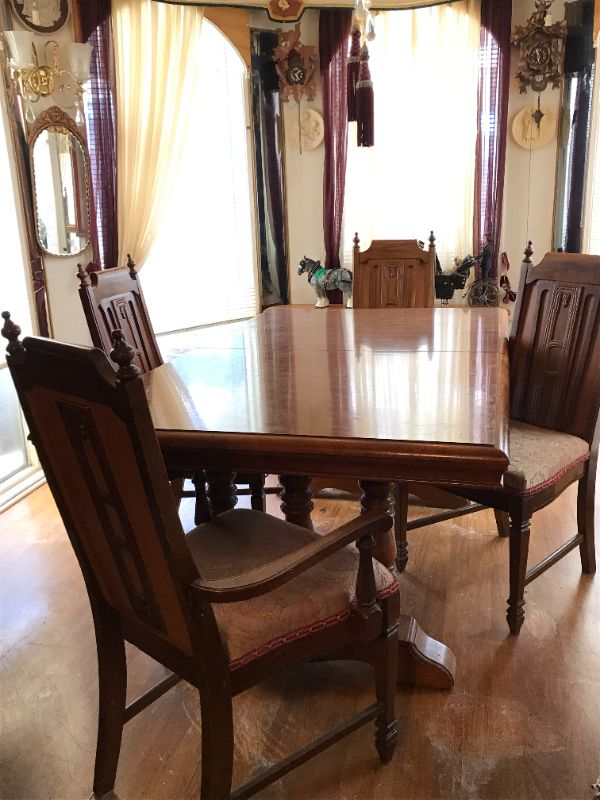 Photo 1 of VINTAGE DINING ROOM TABLE AND 4 CHAIRS W/ EXTRA LEAF = 12 INCHES
70 x 41x30