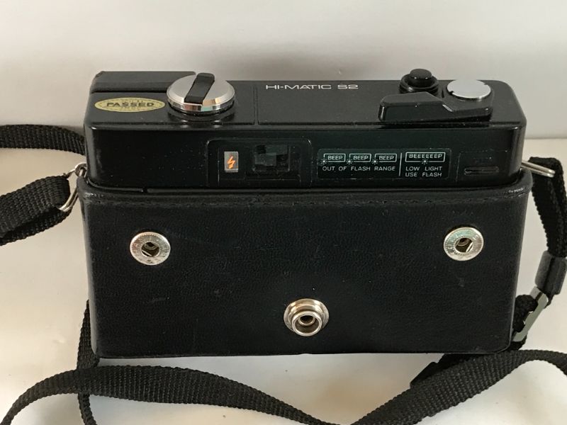 Photo 3 of VINTAGE MINOLTA HIMATIC S2 38MM CAMERA WITH ORIGINAL LEATHER CASE