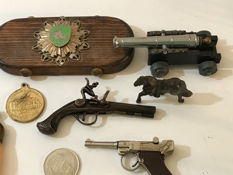 Photo 4 of VINTAGE NOVELTY GUNS AND MORE