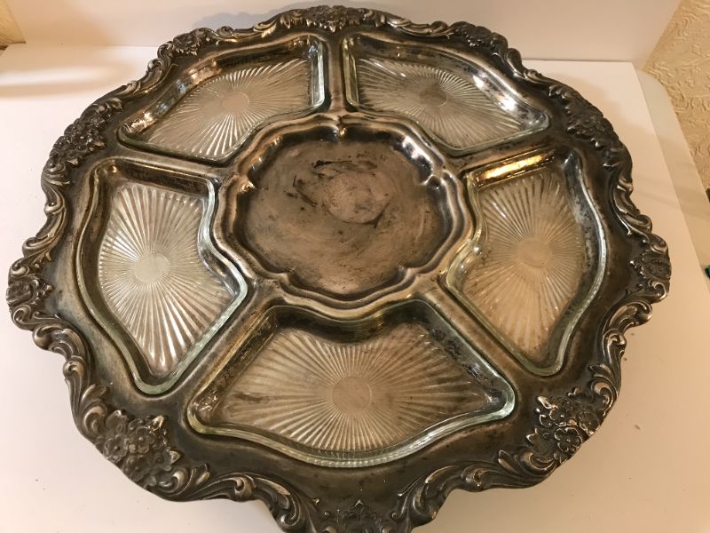 Photo 4 of AMERICAN ROSE SILVER PLATED VINTAGE SERVING TRAY 19.5 DIA x 3” H