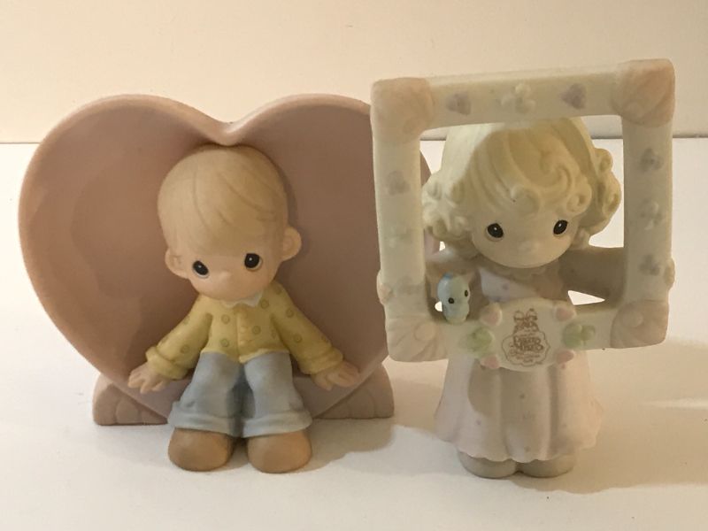 Photo 3 of COLLECTABLE PRECIOUS MOMENTS VINTAGE FIGURINES 