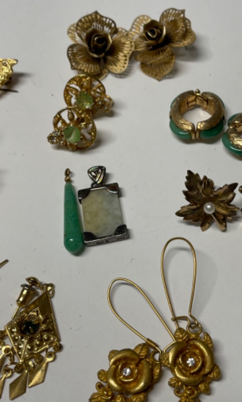 Photo 6 of VINTAGE JEWELRY SOME ASIAN AND SOME JADE AND MORE