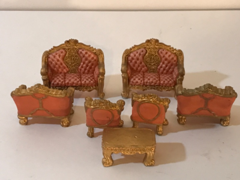 Photo 3 of VINTAGE DOLL HOUSE FURNITURE