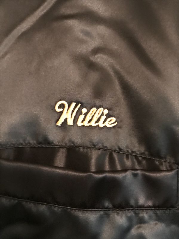 Photo 4 of VINTAGE CIRCUS CIRCUS 500 CLUB LINED SATIAN JACKET/ BOMBER JACKET LAS VEGAS CASINO MEMORABILIA SIZE M * EMBROIDERY NAME ON JACKET “Willie” MINT CONDITION