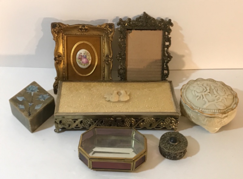 Photo 1 of VINTAGE ASSORTMENT OF JEWELRY AND TRINKET BOXES
