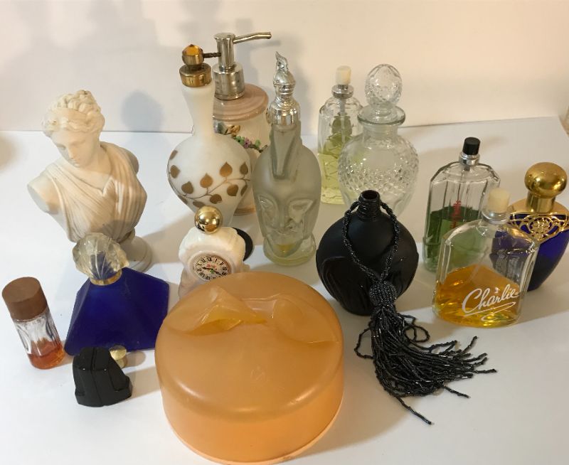 Photo 3 of VINTAGE AVON PERFUME BOTTLES & VANITY ITEMS