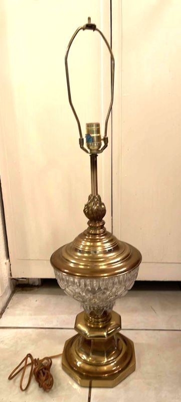 Photo 3 of HOLLYWOOD REGENCY STYLE TABLE LAMP 34 w 40