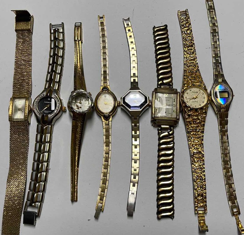 Photo 4 of VINTAGE WOMENS WATCHES