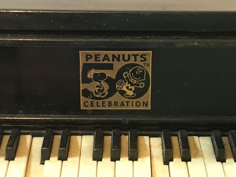 Photo 6 of SNOOPY AND WOODSTOCK ANIMATED PEANUTS MUSICAL PIANO 50 YEAR CELEBRATION