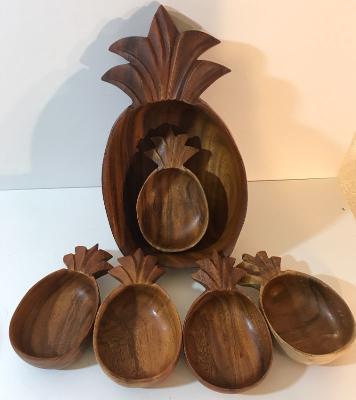 Photo 1 of HAWAIIAN HAND CARVED PINEAPPLE BOWLS