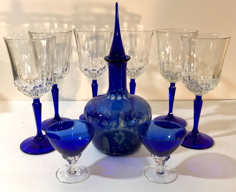 Photo 2 of GORGEOUS COBALT BLUE TULUP BOWL WINE GLASSES & DECANTER


