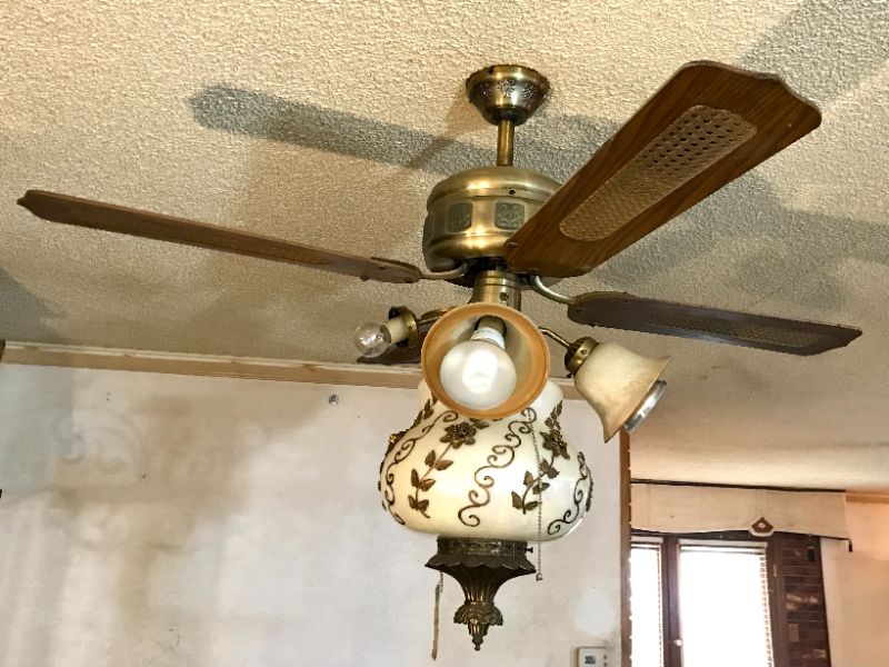 Photo 3 of ORNATE CHANDELIER FAN HAMPTON BAY APPROX. 32”H X 50” L
MISSING 1 SHADE