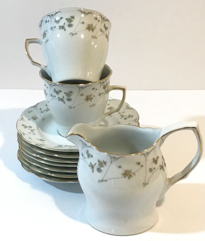 Photo 1 of VINTAGE PREMIUM BRIARWOOD CHINA
7- SAUCERS
2- CUPS & CREAMER
MORE OF THIS SET IN AUCTION
