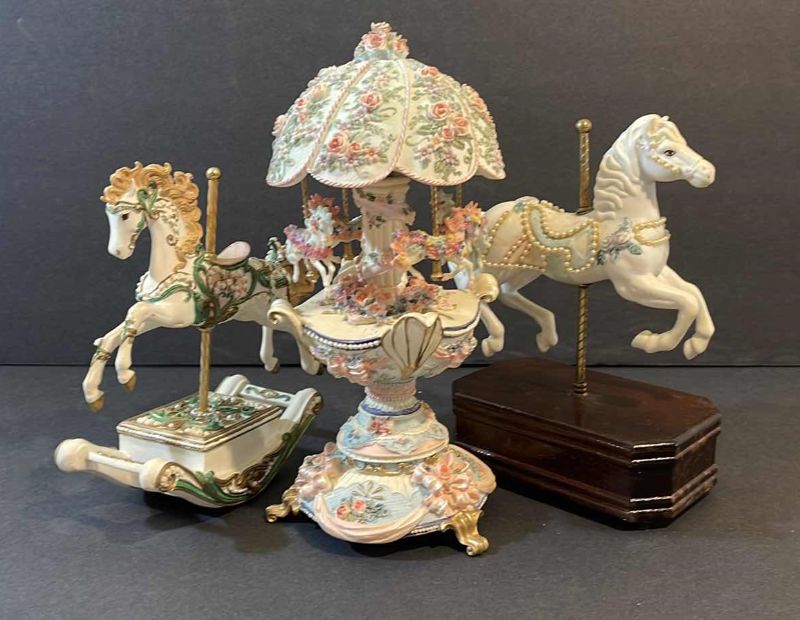 Photo 1 of HIGHLY DETAILED CAROUSEL 4- HORSE MUSIC BOX "EDELWEISS" ALSO SPINS & 2 LARGER CAROUSEL HORSE MUSIC BOXES