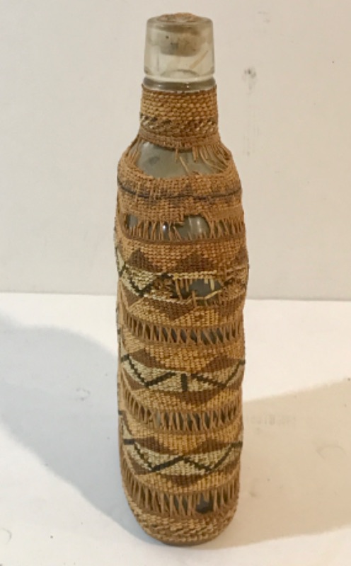 Photo 2 of ANTIQUE NATIVE AMERICAN YUROK STYLE BOTTLE BASKET - 9”