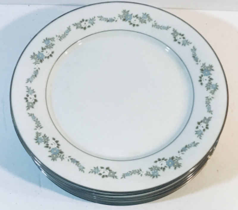 Photo 2 of VINTAGE NORITAKE LENORE DINNER PLATES
10.5 “ 
6 IN TOTAL