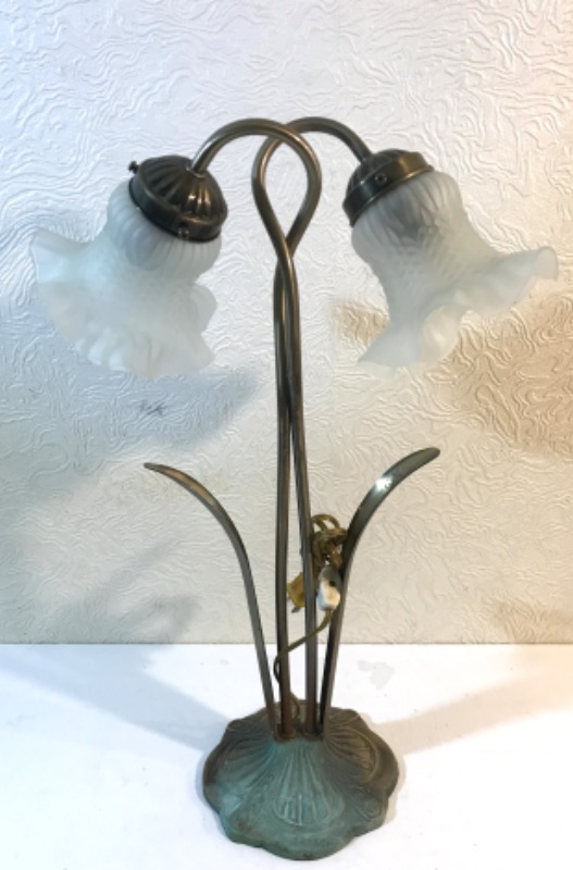 Photo 4 of ART NOUVEAU DOUBLE TULIP BRASS TABLE LAMP 
H- 21”
