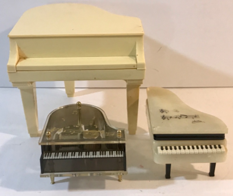 Photo 2 of VINTAGE SMALL & LARGE PIANOS TRINKET BOX ; MUSIC BOX 
