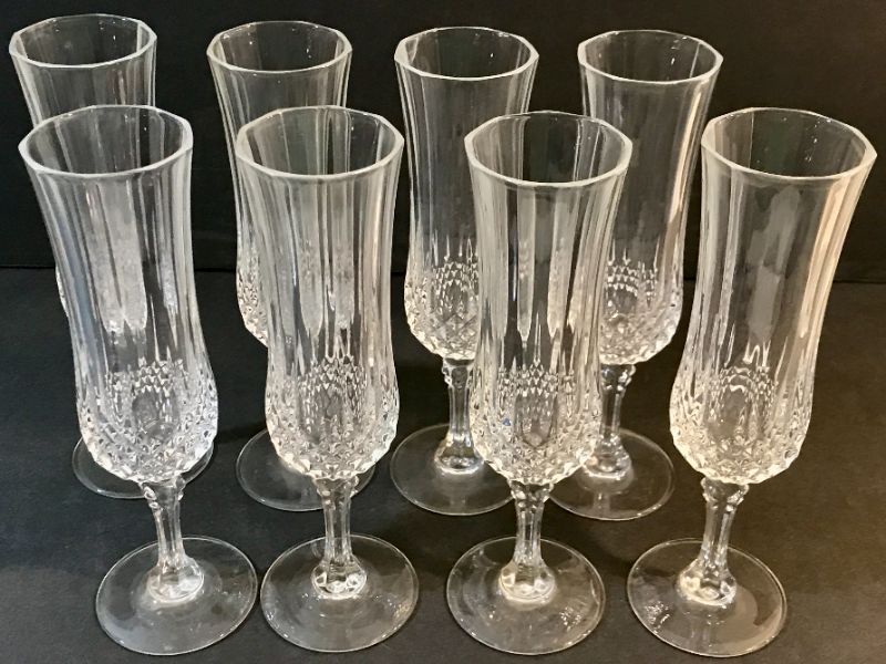 Photo 2 of CRYSTAL FLUTE GLASSES SET OF 8