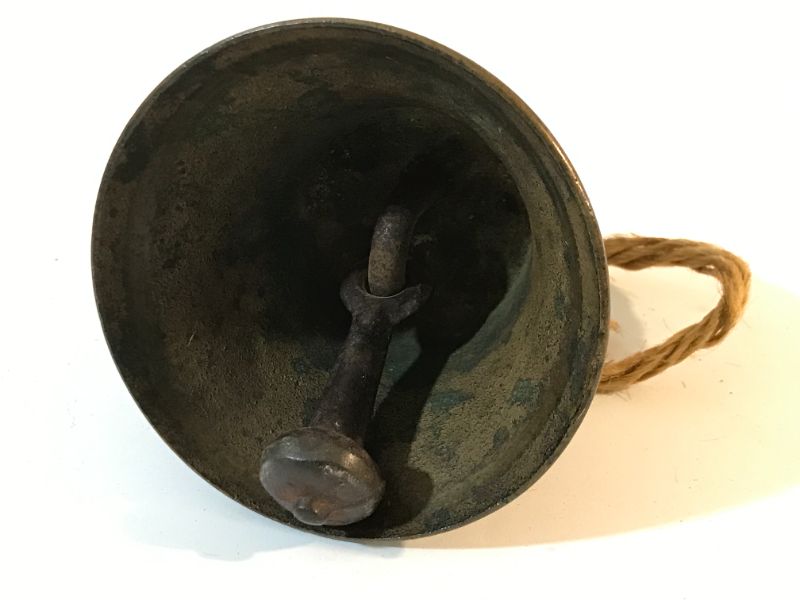 Photo 3 of ANTIQUE BRASS BELL / COW BELL / 1878 SAIGNELEGIER CHIANTEL FONDEUR / SWEDISH BELL