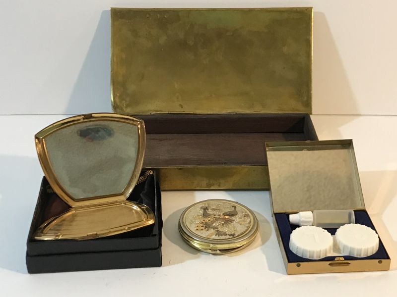 Photo 2 of VINTAGE DECORATIVE COMPACTS (BRASS WITH INLAY) AND JEWELRY BOX (MOTHER OF PEARL) & MORE 