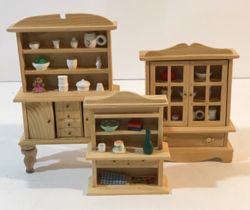 Photo 5 of WOODEN MINIATURE DOLLHOUSE FURNITURE