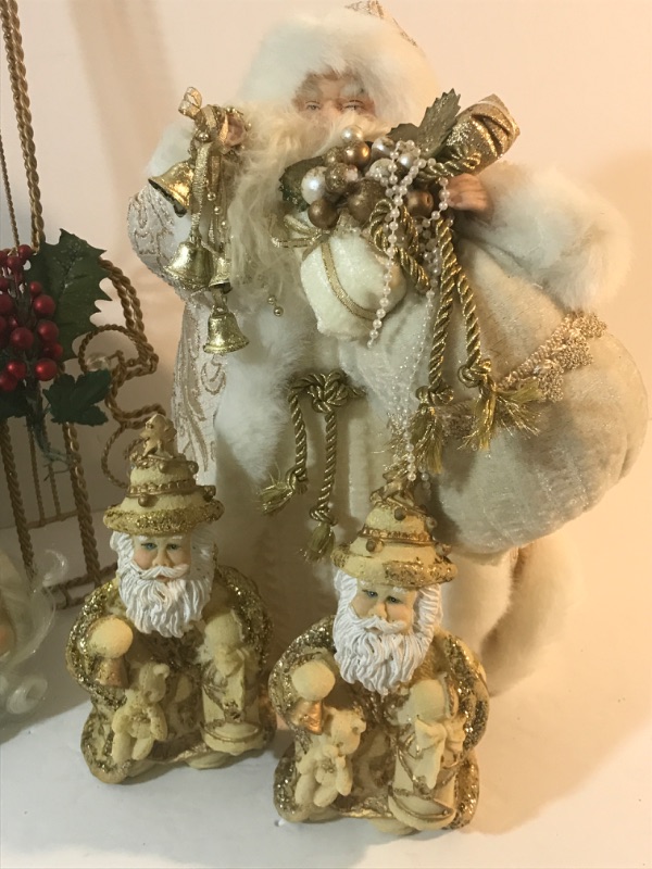 Photo 2 of VINTAGE GOLD TONE CHRISTMAS DECORATIONS