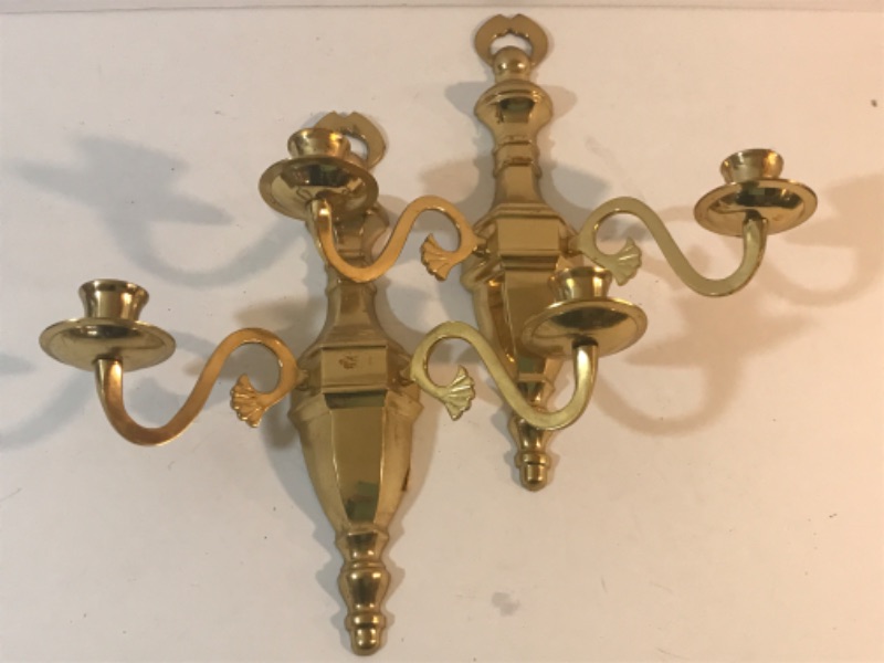 Photo 2 of VINTAGE BRASS SCONCES & DECORATIVE ITEMS